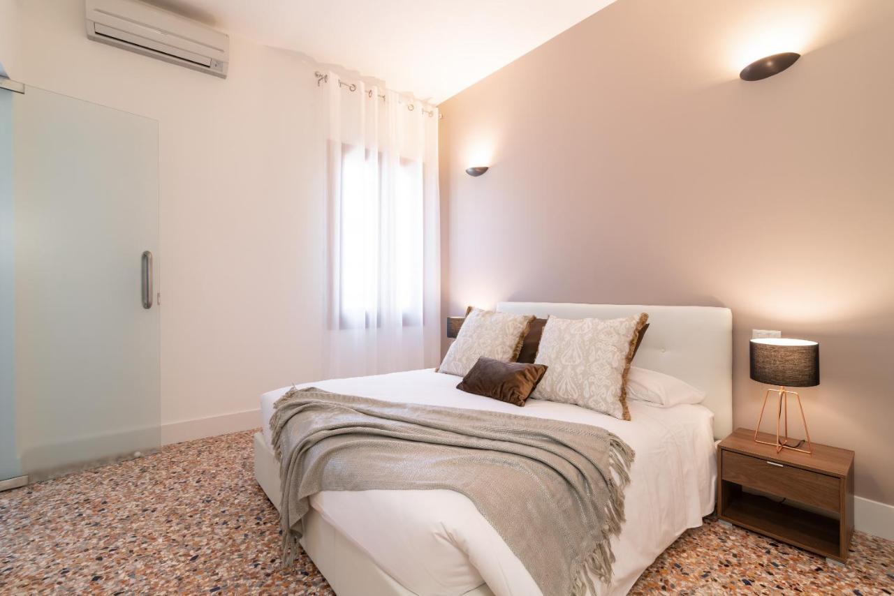 Casanova Deluxe Apartment By Wonderful Italy Venedig Exteriör bild
