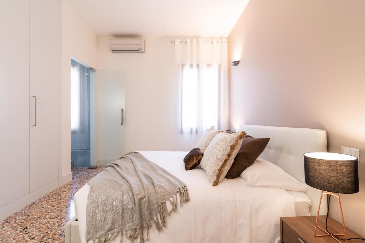 Casanova Deluxe Apartment By Wonderful Italy Venedig Exteriör bild